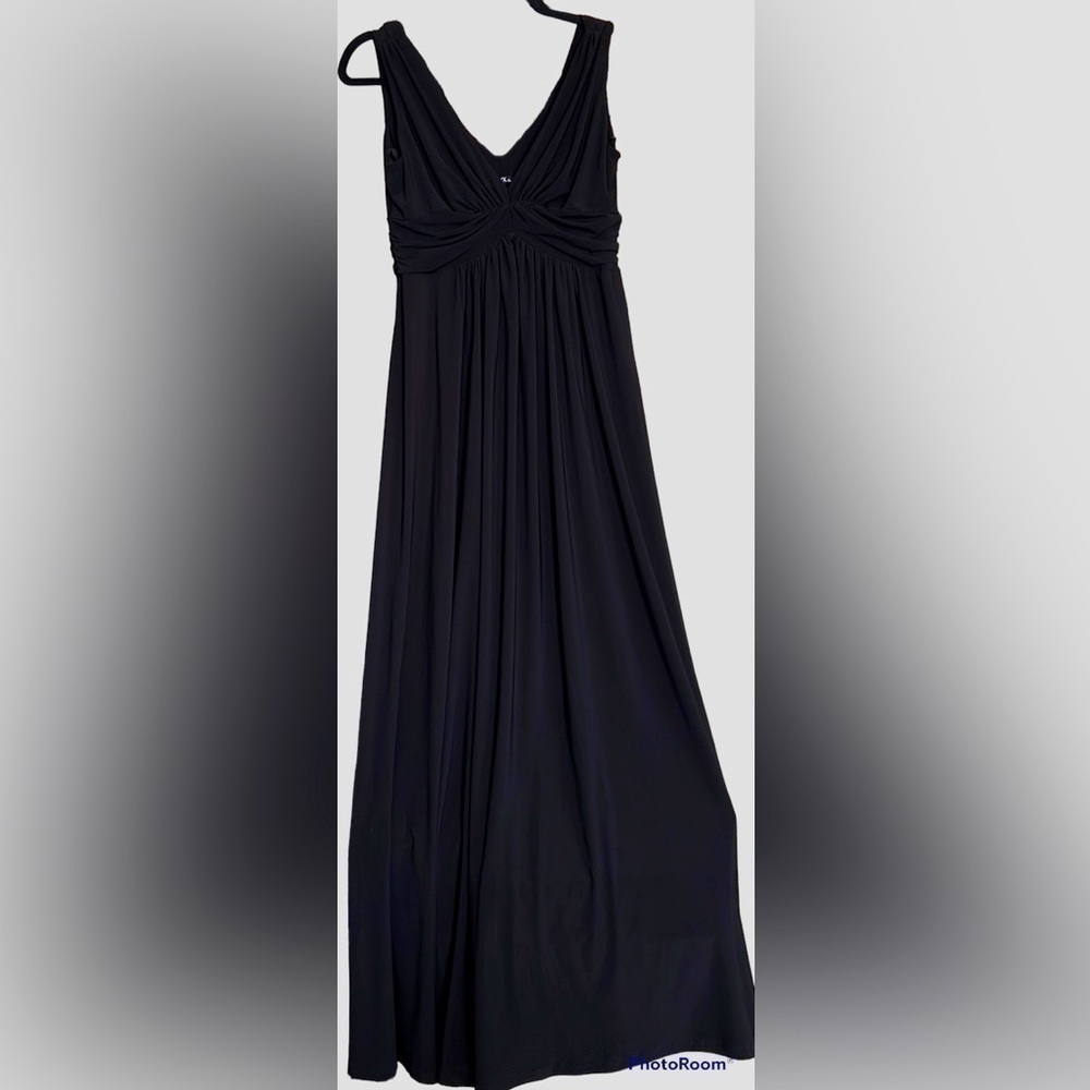 ONYX NITE Black Sleeveless Double V-Neck Empire Waist Maxi Dress, Size 6, GUC.